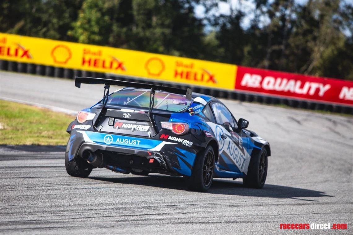 2013-toyota-gt86subaru-brz