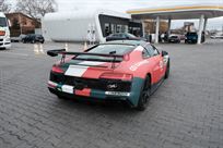 audi-r8-gt4-trailer-tools-and-spares