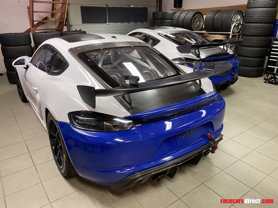 porsche-718-cayman-gt4-manthey-racing