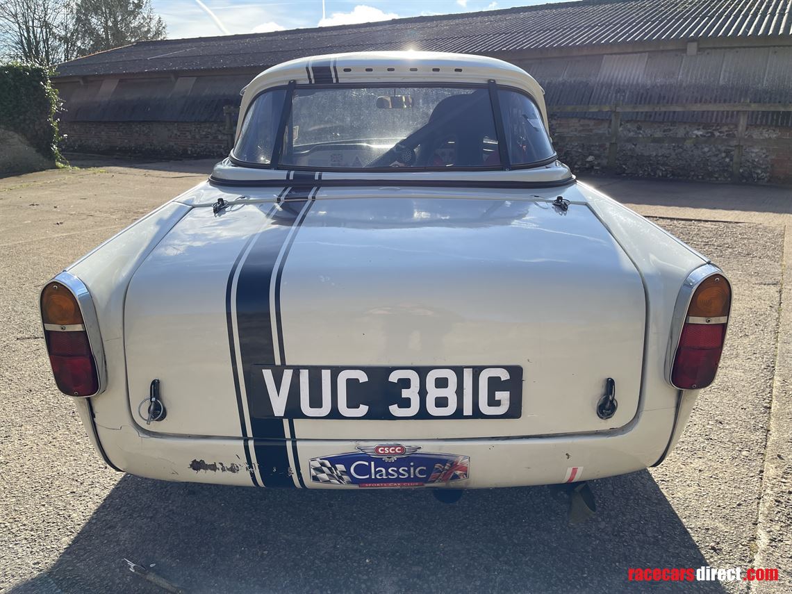 triumph-tr5-historic-race-car