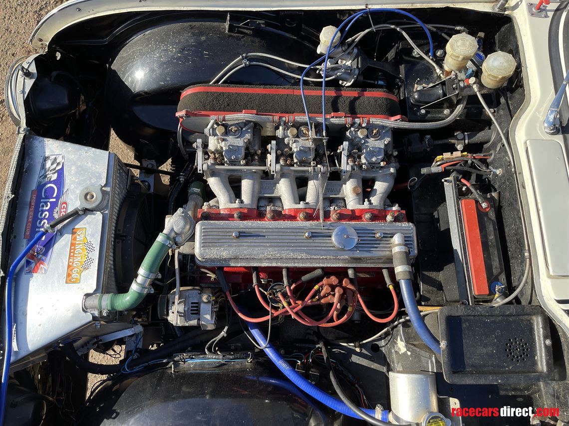 triumph-tr5-historic-race-car