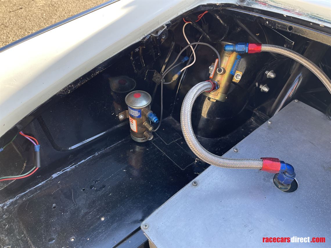 triumph-tr5-historic-race-car