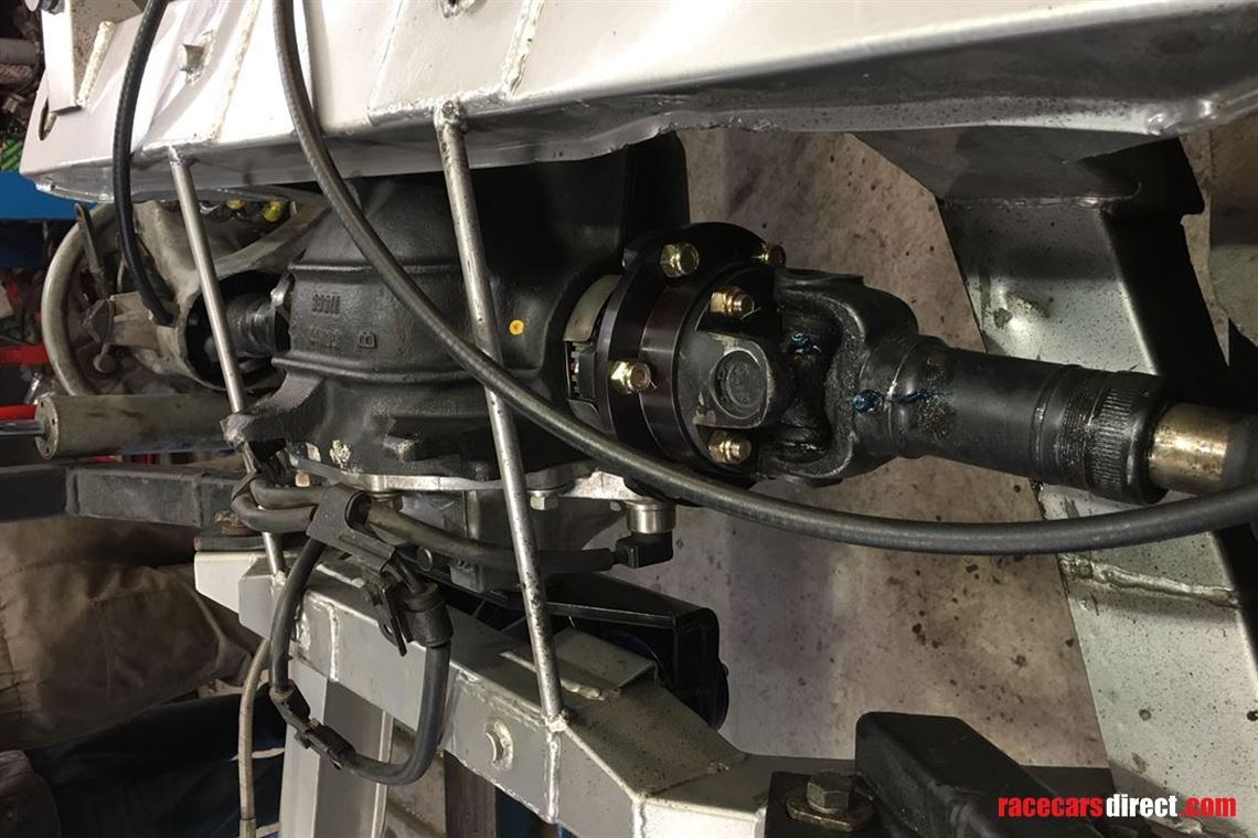 triumph-tr5-historic-race-car