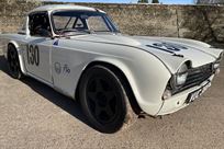 triumph-tr5-historic-race-car