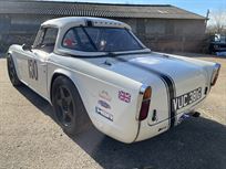 triumph-tr5-historic-race-car