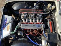 triumph-tr5-historic-race-car