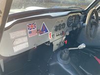 triumph-tr5-historic-race-car