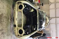 triumph-tr5-historic-race-car