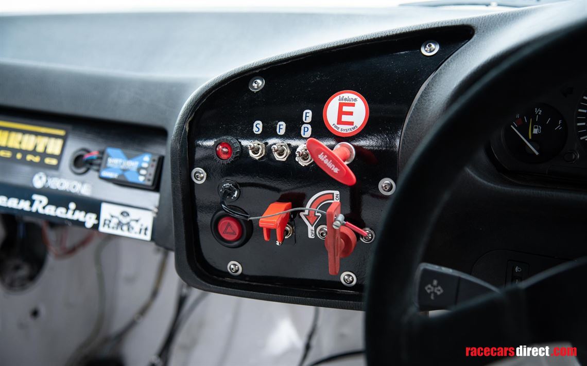 1995-bmw-e36-318is-race-car-bmw-class-winner