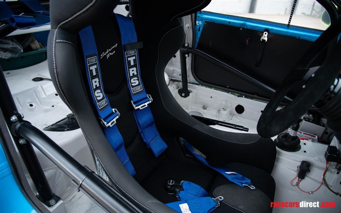 1995-bmw-e36-318is-race-car-bmw-class-winner