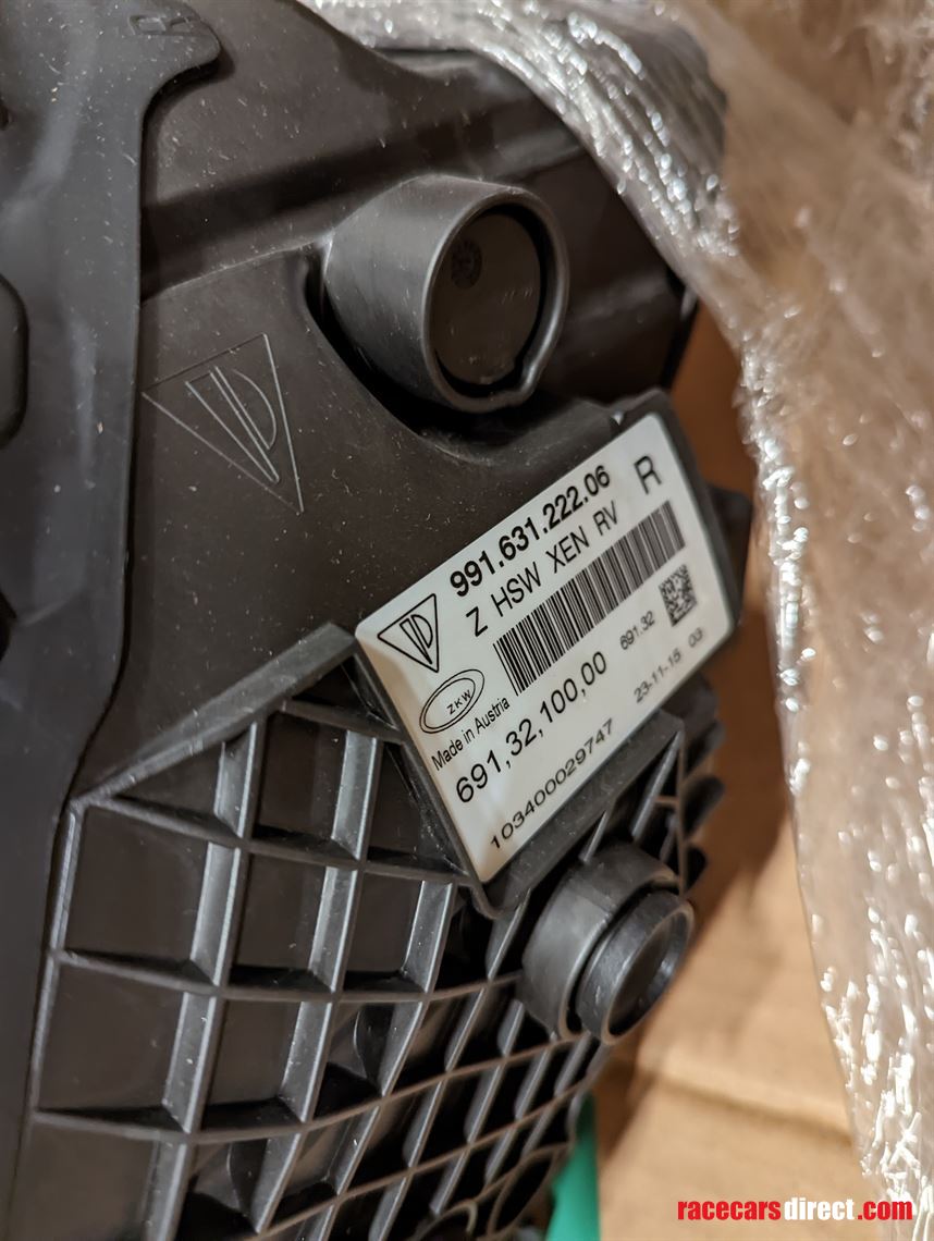 porsche-9911-headlight-r-new