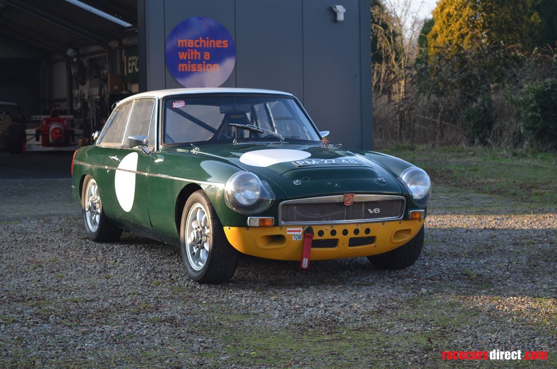 1969-mgb-gt-v8-35l-210-bhp