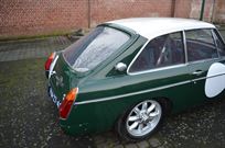 1969-mgb-gt-v8-35l-210-bhp
