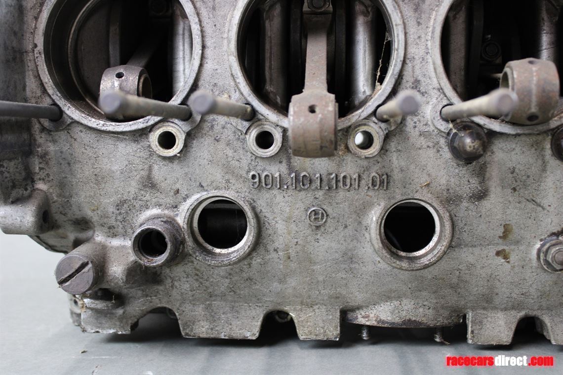 porsche-911-engine-case-with-crankshaft-from