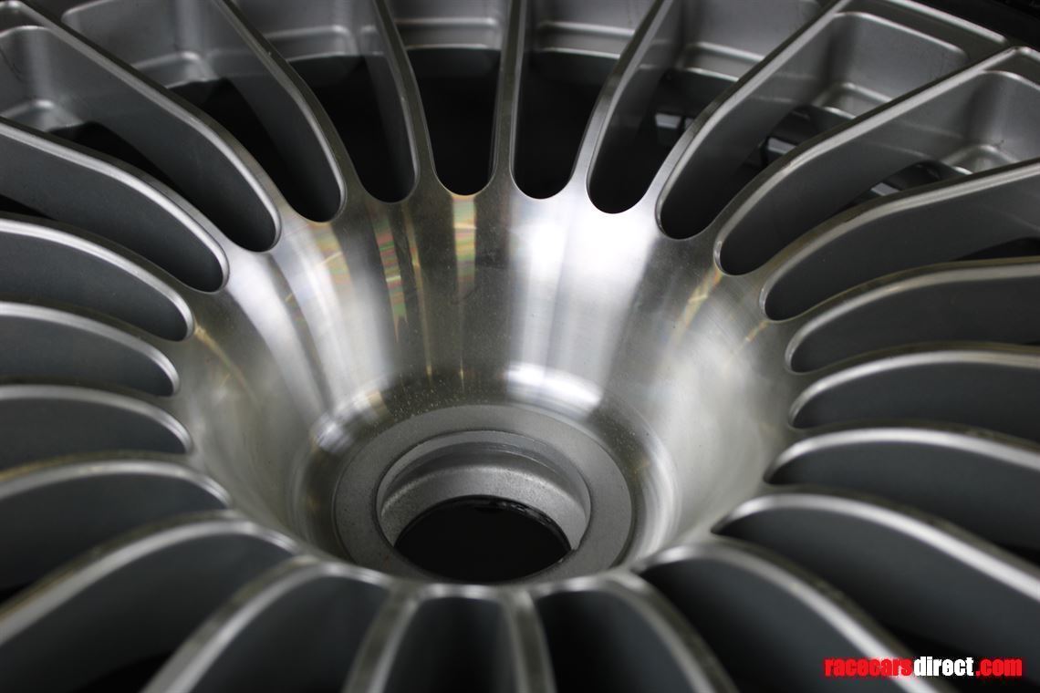 mercedes-benz-clk-gtr-wheels-street-version