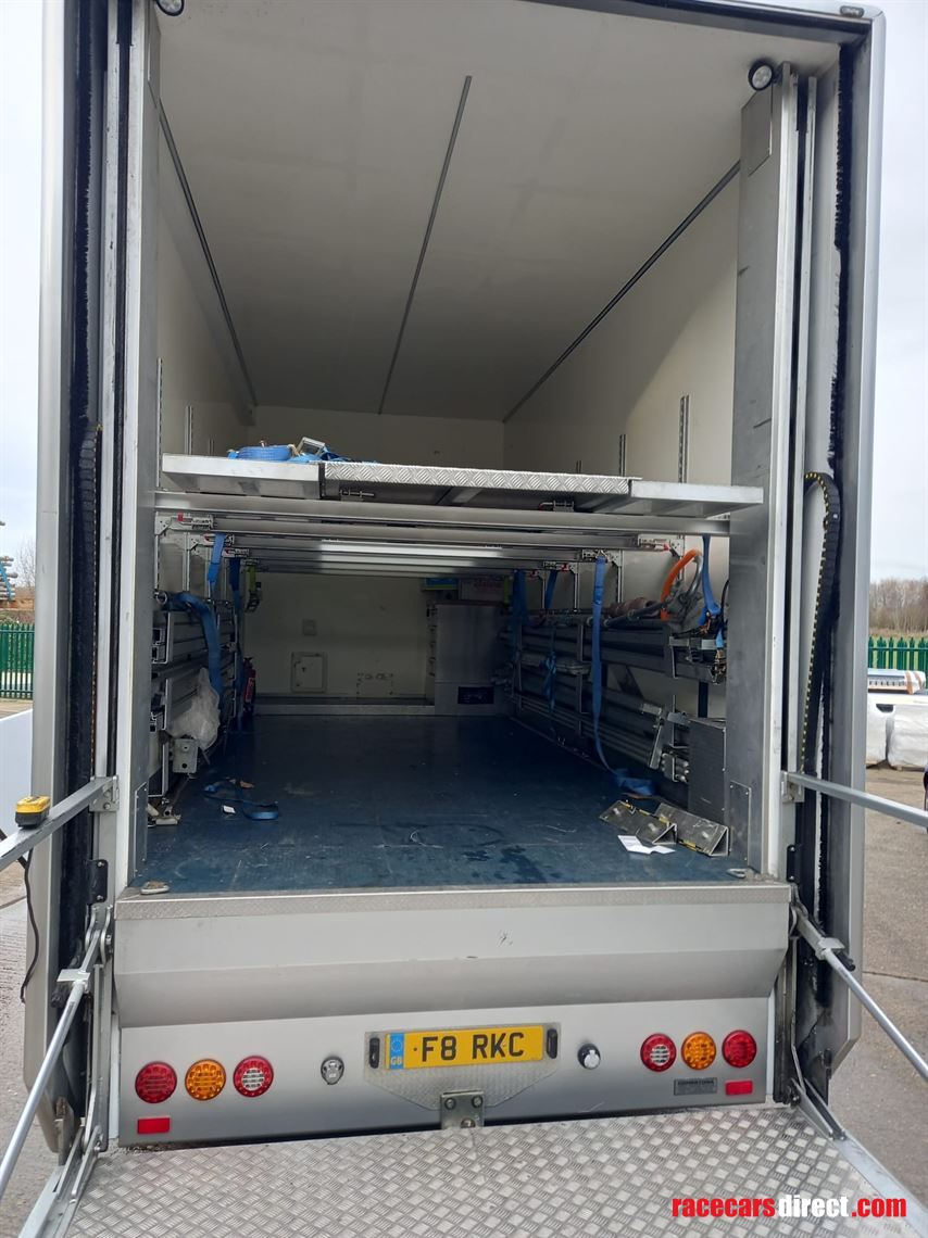 2010-mercedes-axor-1843ls-auto