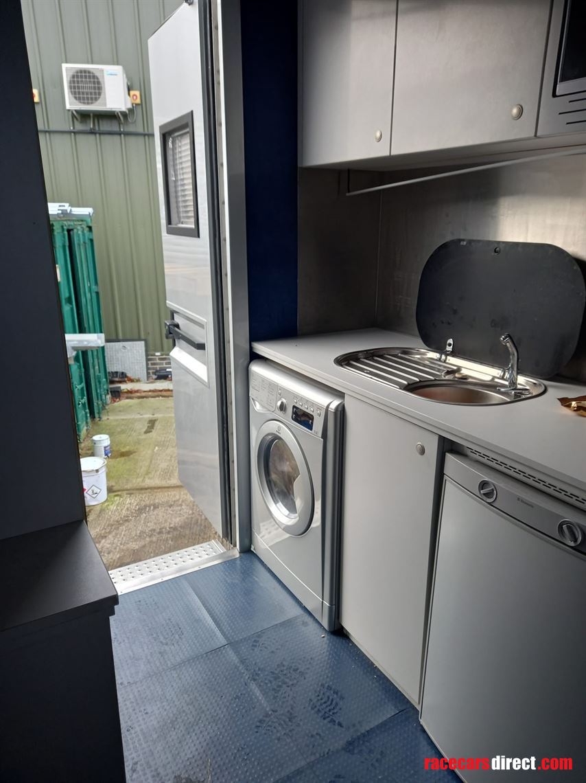 2010-mercedes-axor-1843ls-auto