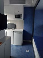 2010-mercedes-axor-1843ls-auto