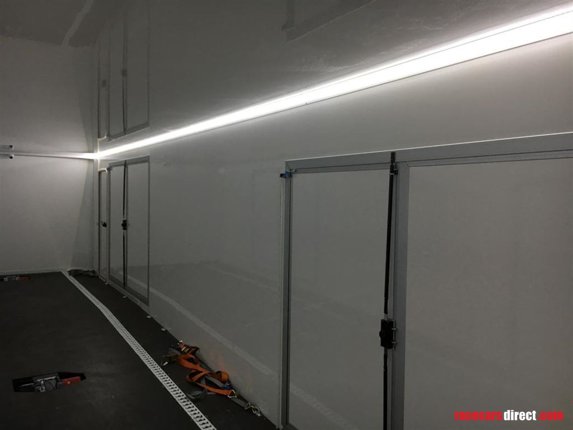 ivecoturatello-2-car-transporter