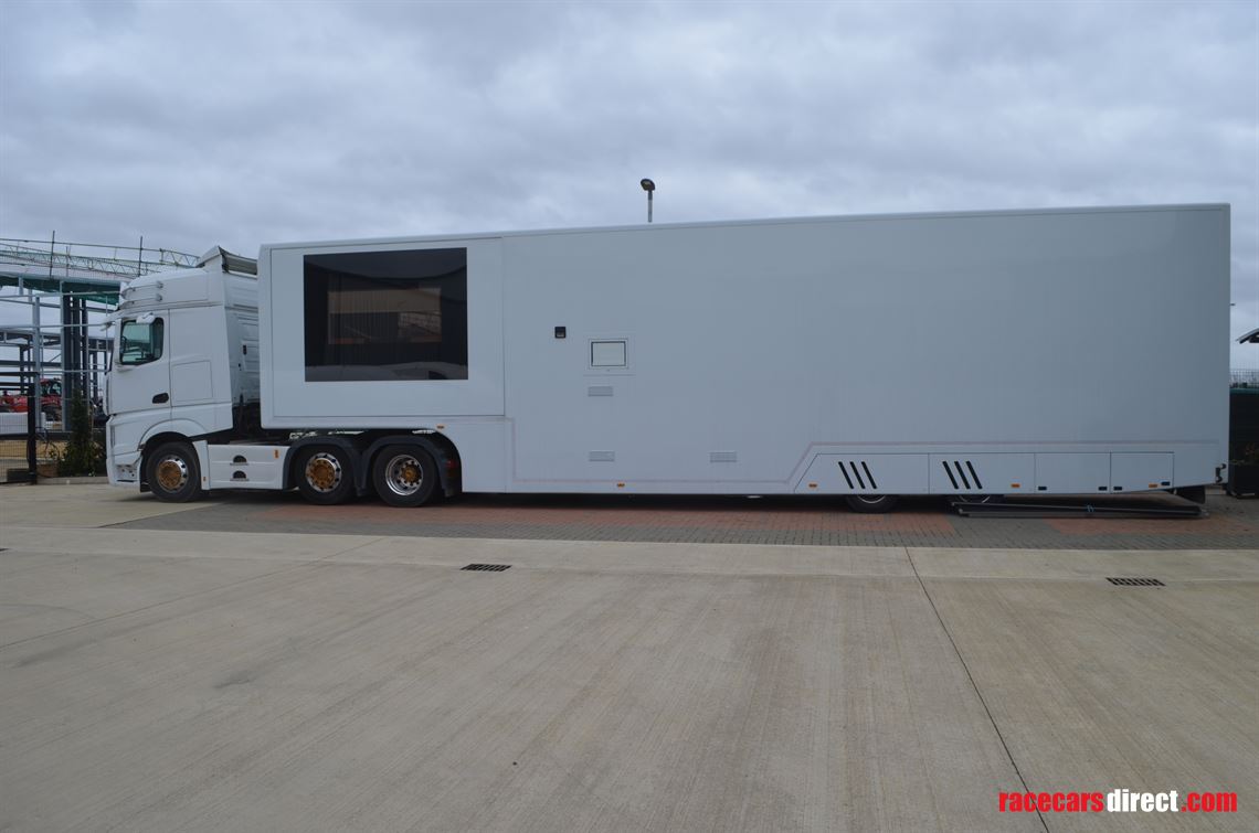 4-car-transporter-with-two-slideouts-and-actr