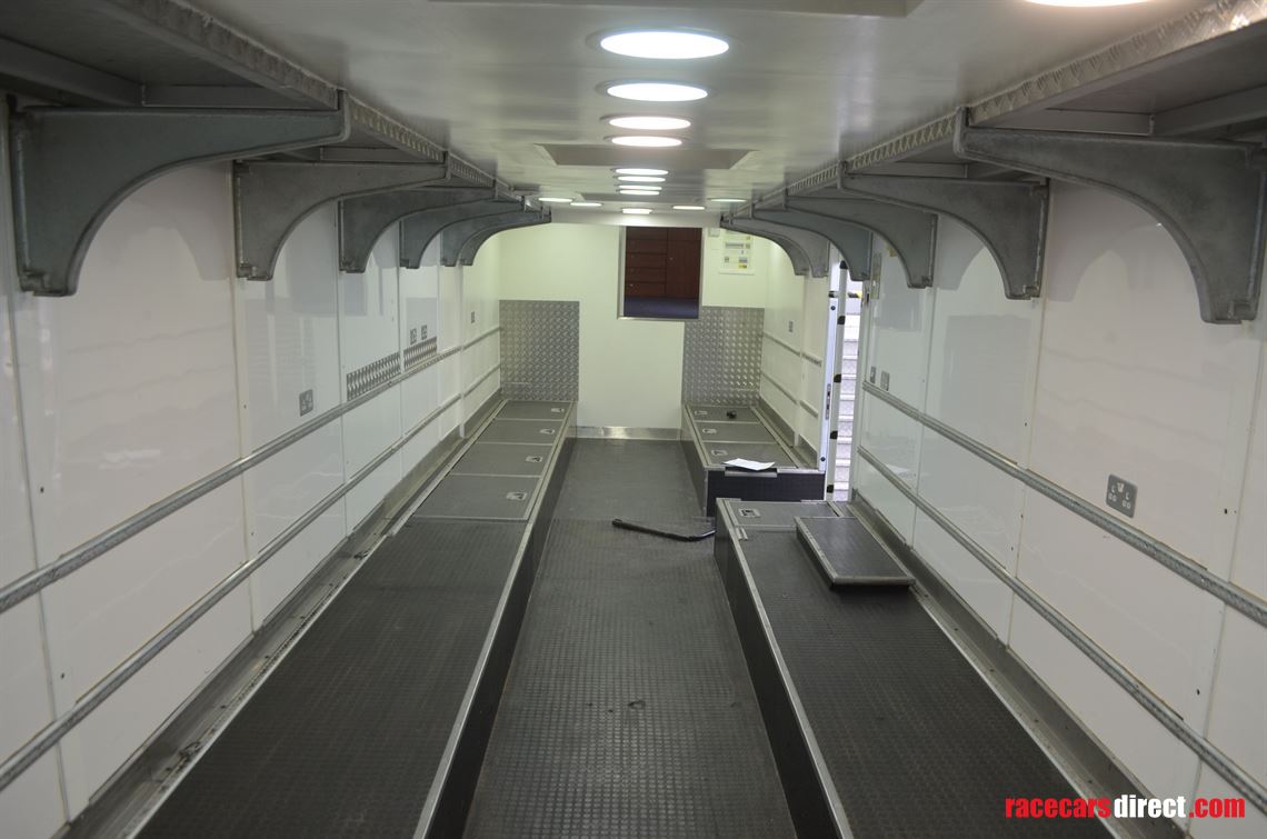 4-car-transporter-with-two-slideouts-and-actr