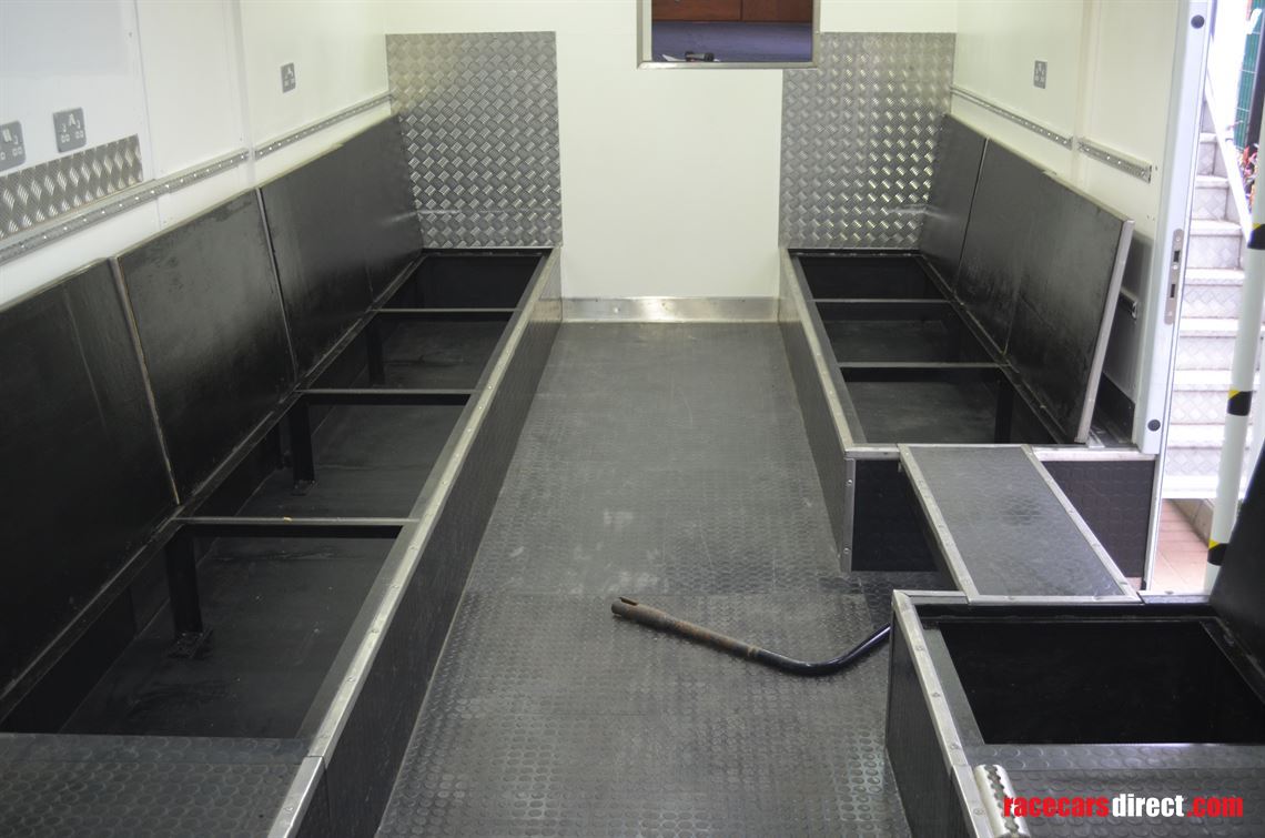 4-car-transporter-with-two-slideouts-and-actr