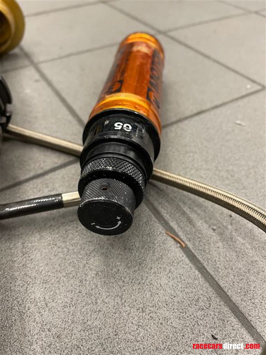 moton-3-way-shocks-for-porsche-9971-cup