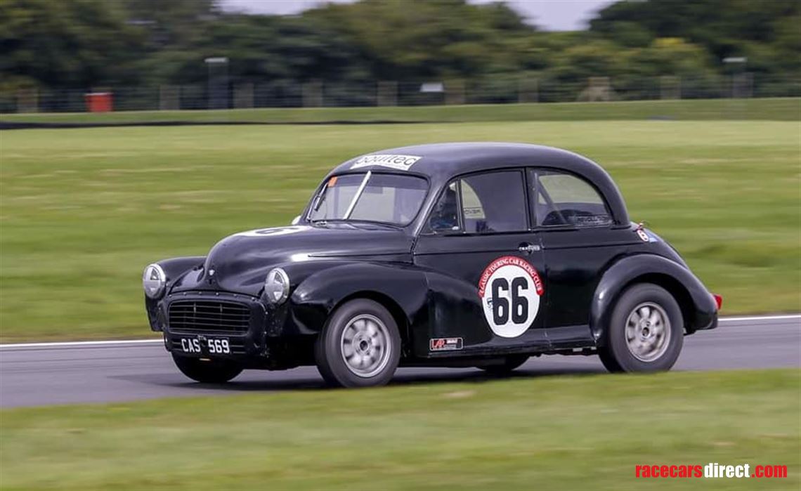 morris-minor-split-screen-racer