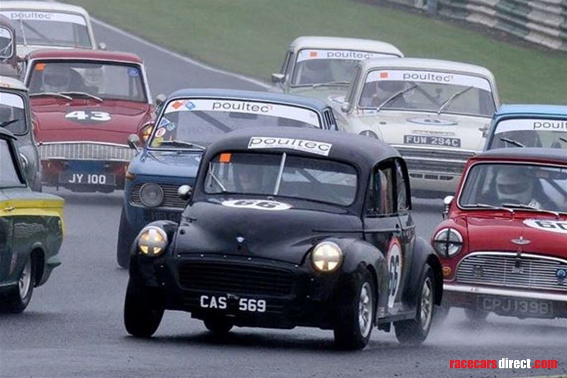 morris-minor-split-screen-racer