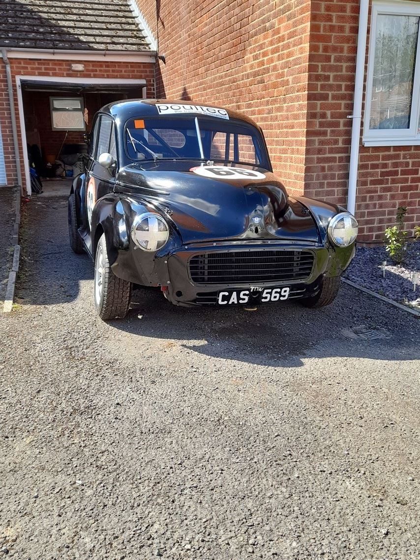 morris-minor-split-screen-racer