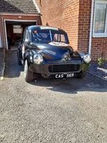 morris-minor-split-screen-racer
