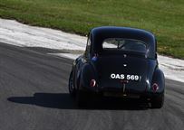 morris-minor-split-screen-racer