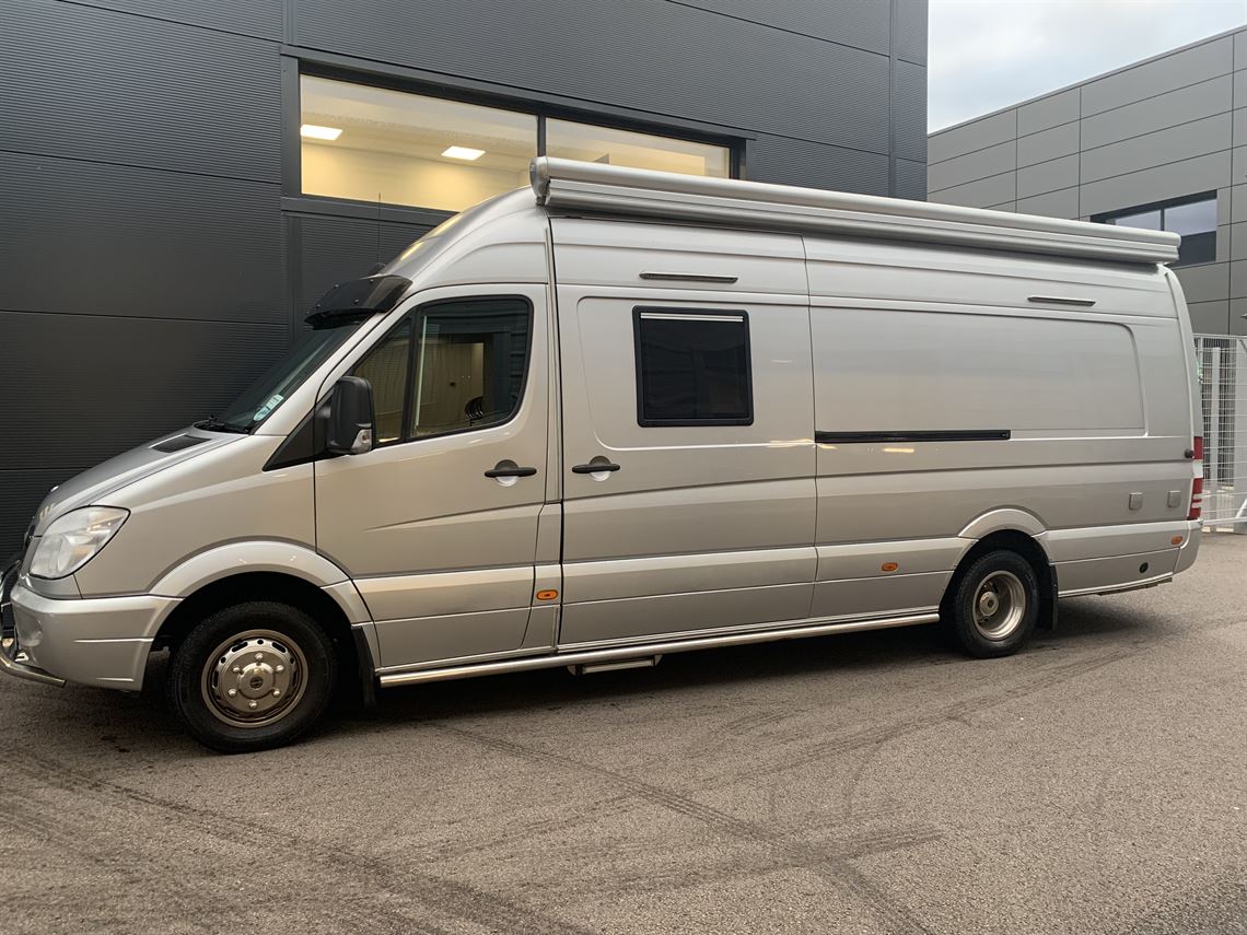 mercedes-sprinter-516-cdi-race-truck
