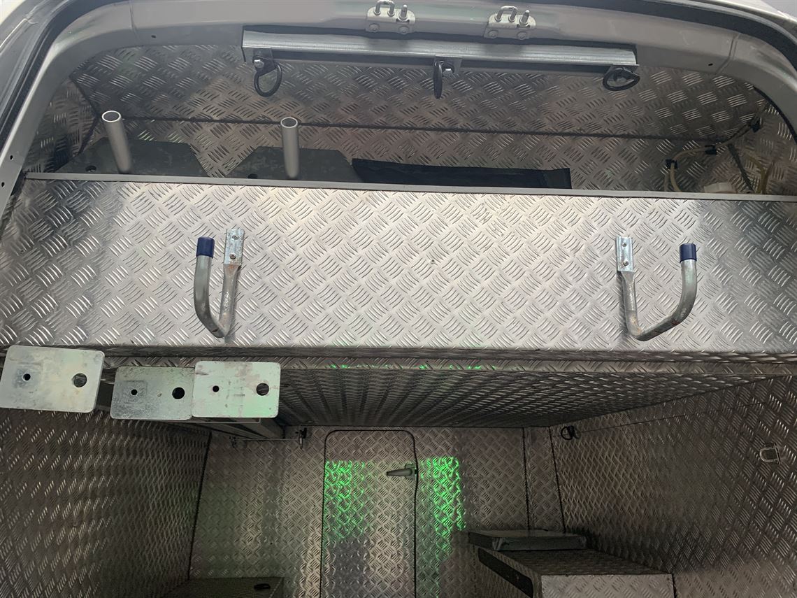 mercedes-sprinter-516-cdi-race-truck