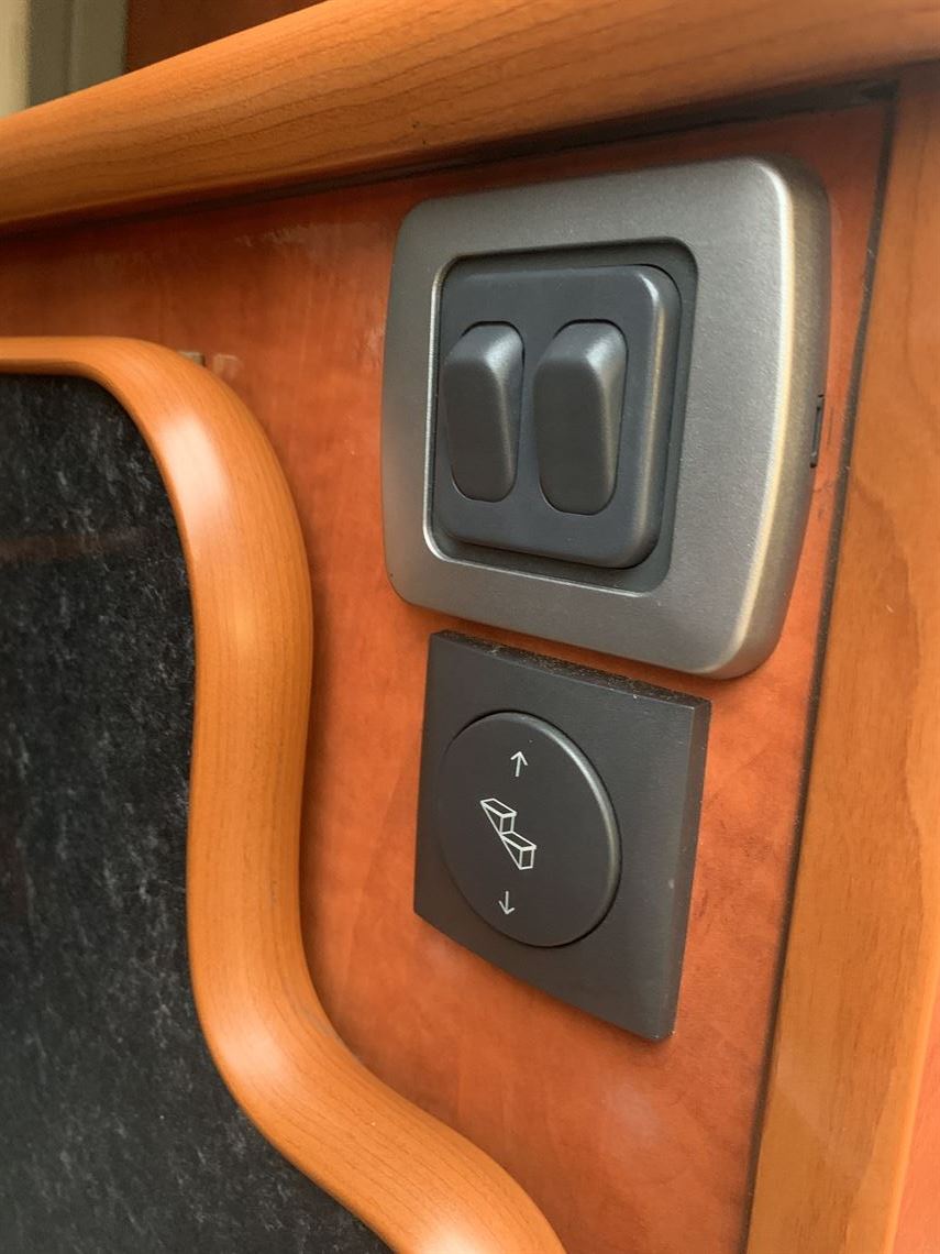 mercedes-sprinter-516-cdi-race-truck