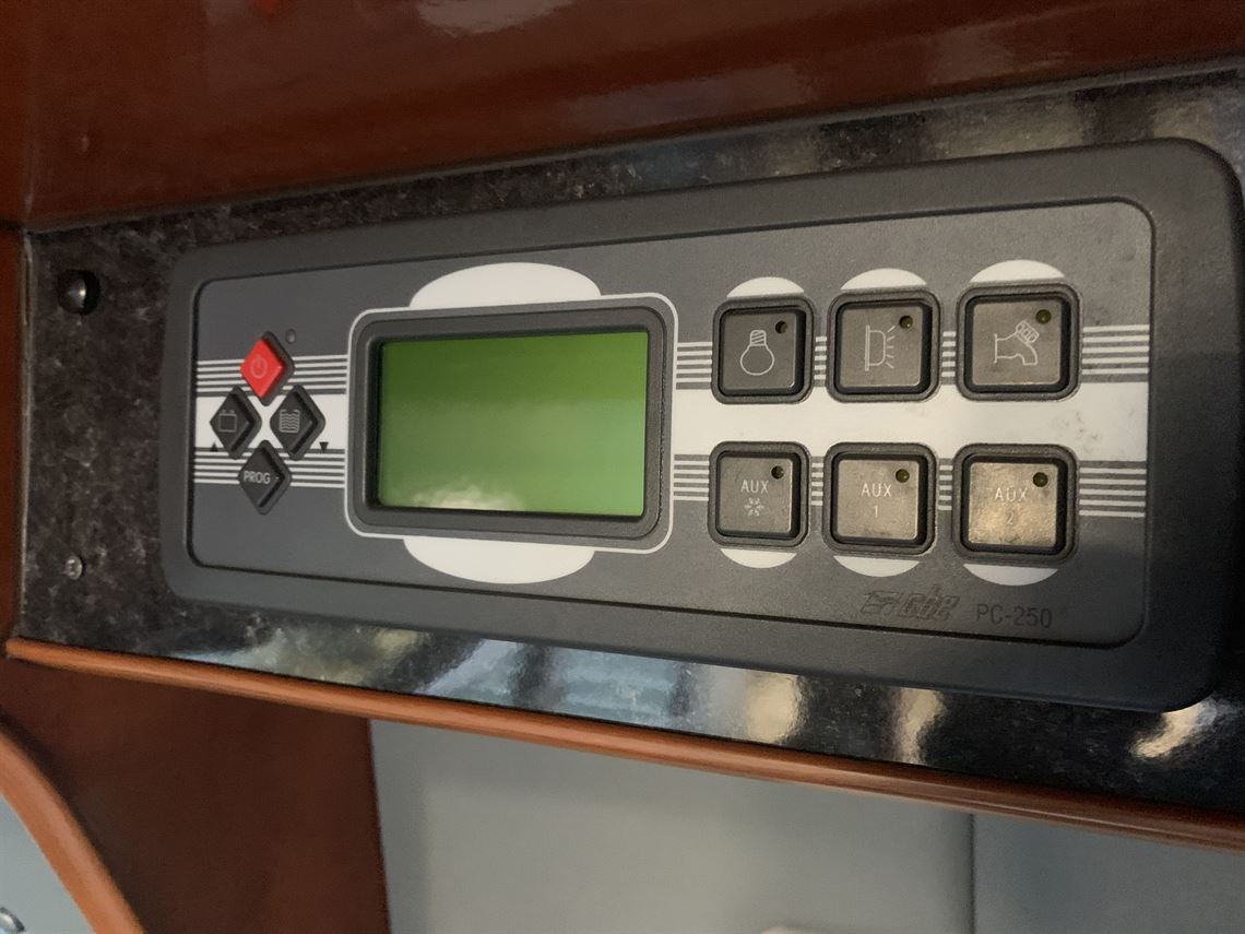 mercedes-sprinter-516-cdi-race-truck