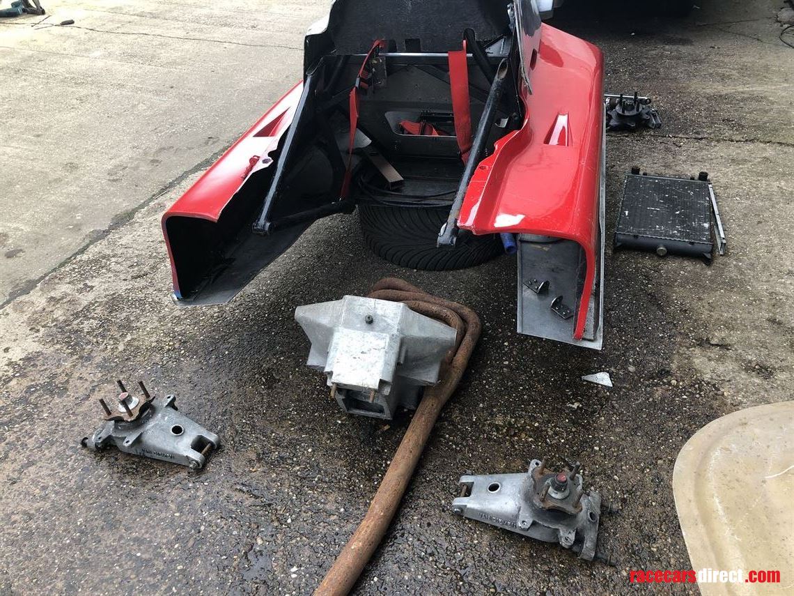 vandiemen-f2000---crawler-rather-than-roller