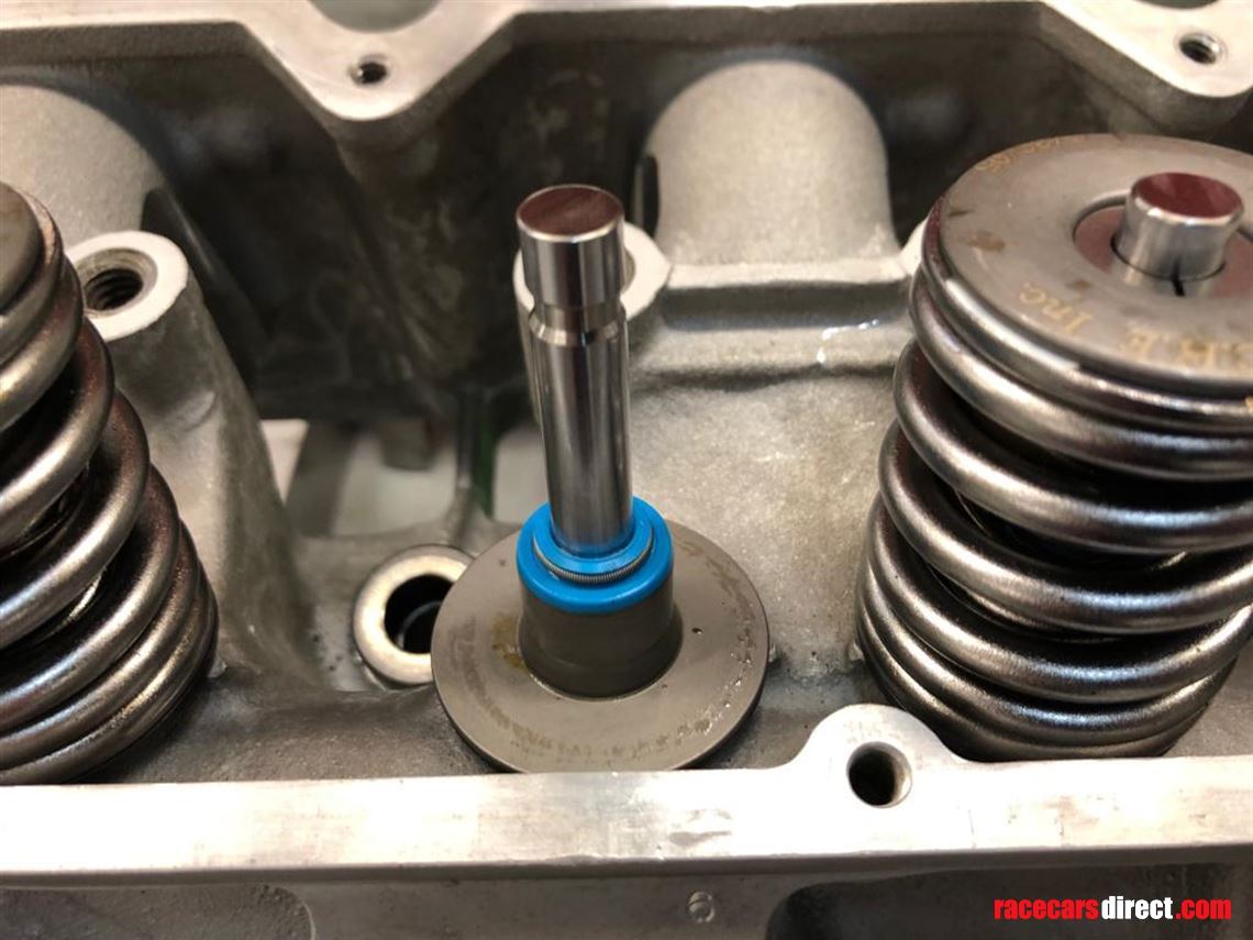 dodge-chrysler-oreca-viper-gts-r-cylinder-hea