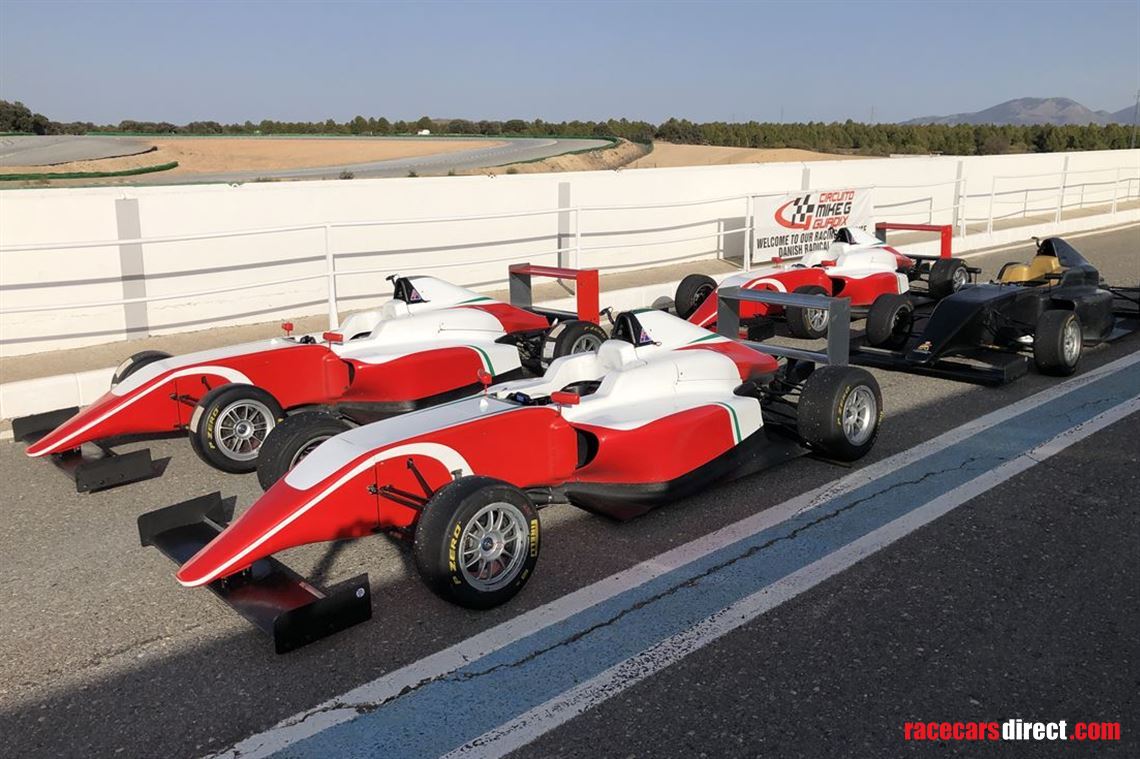 tatuus---fia-formula-4-gb4-racecars