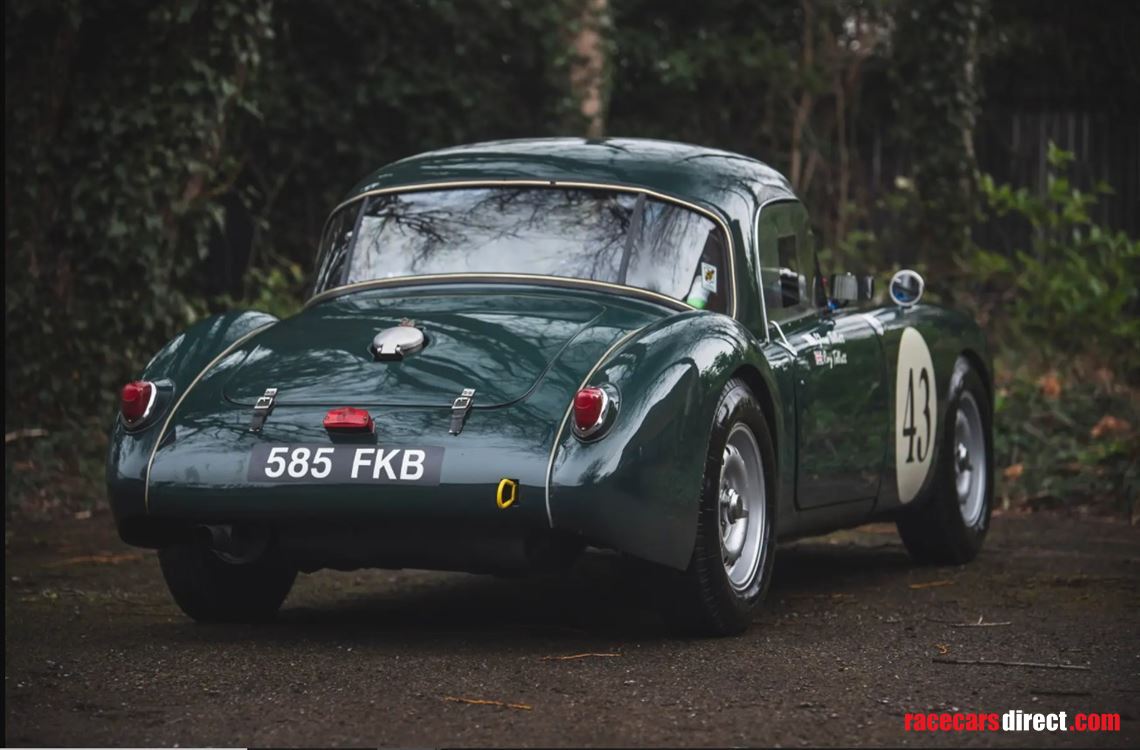 1960-mga-deluxe-coupe-sebring-replica