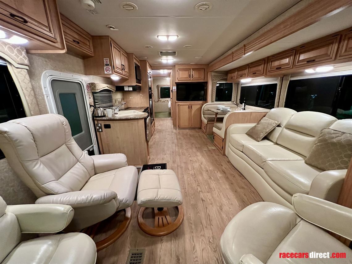 fourwinds-hurricane-34b-motorhome-for-sale