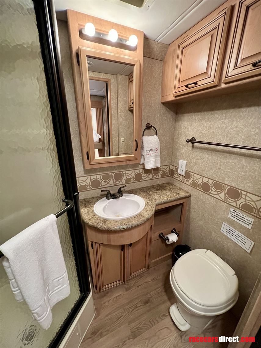 fourwinds-hurricane-34b-motorhome-for-sale