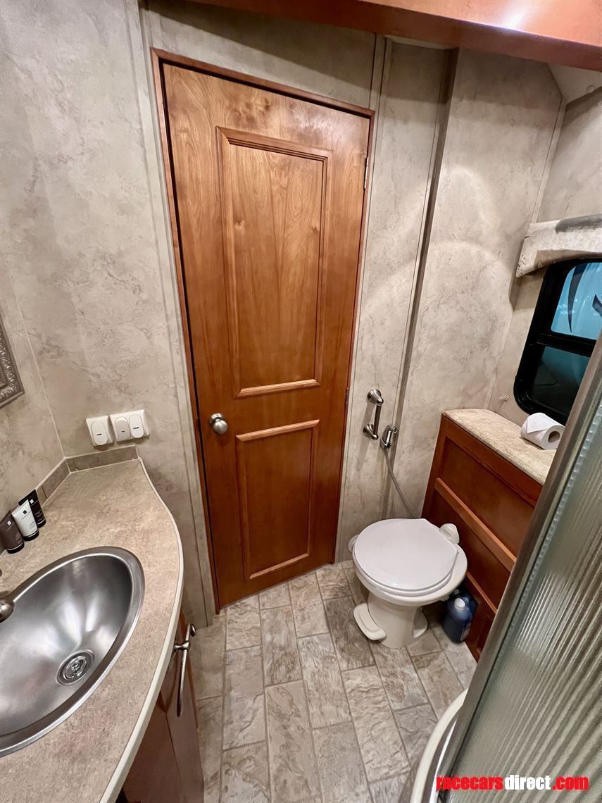 gulfstream-crescendo-324-motorhome-for-sale