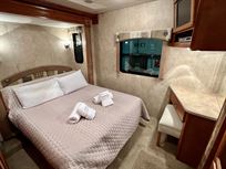 gulfstream-crescendo-324-motorhome-for-sale