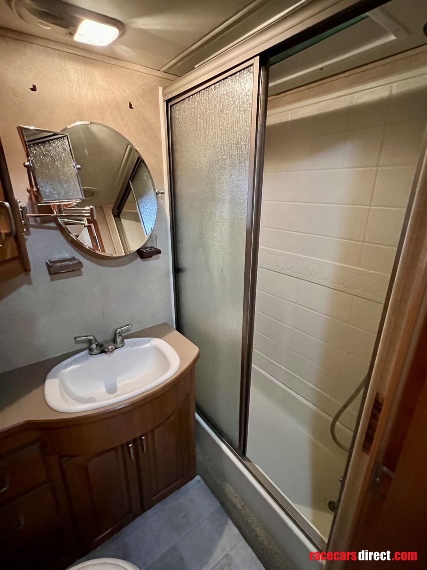 thor-challenger-32v-motorhome-for-sale