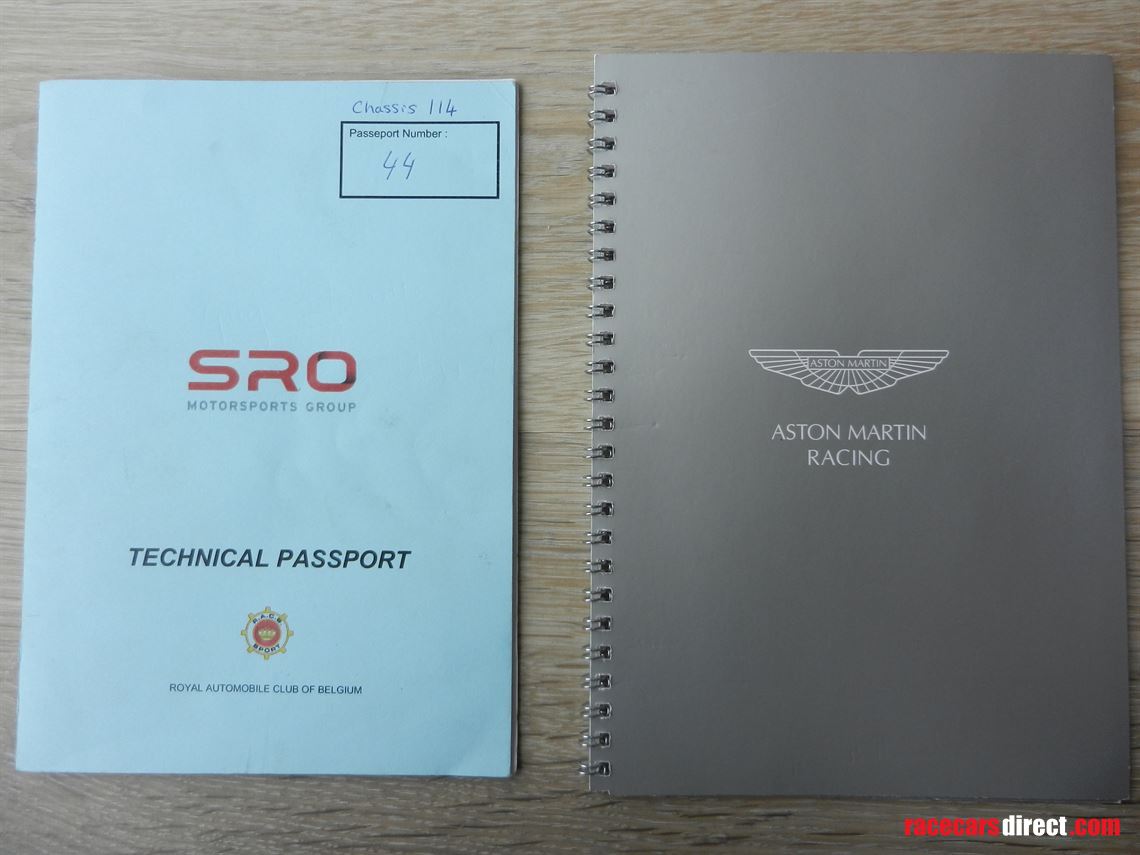 aston-martin-vantage-gt4---2016