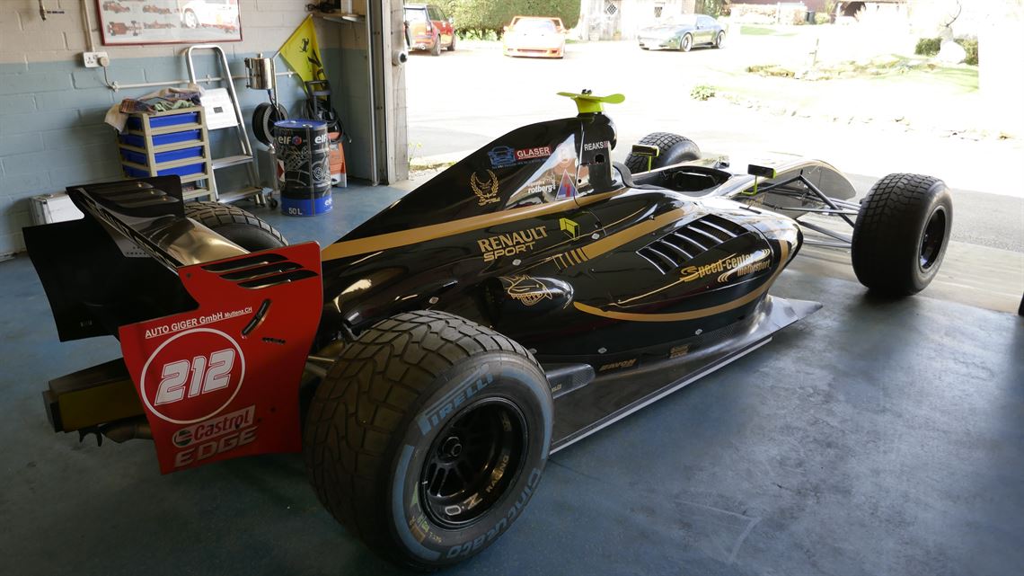 world-series-renault-t08