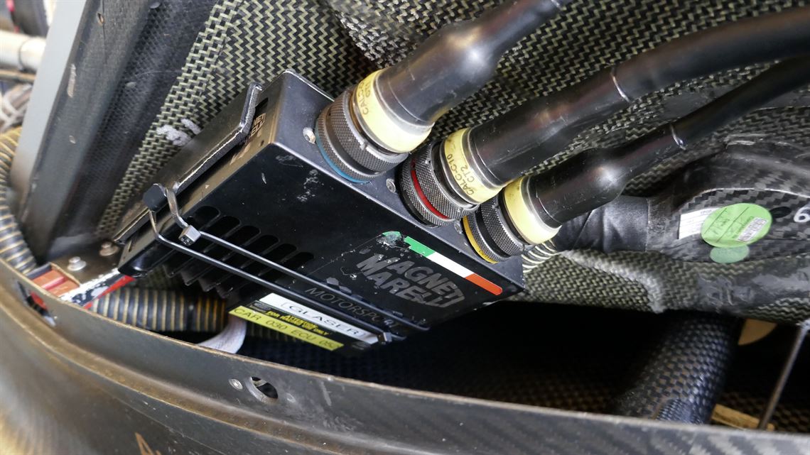 world-series-renault-t08