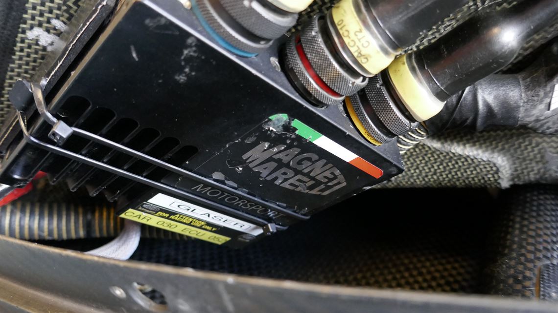 world-series-renault-t08