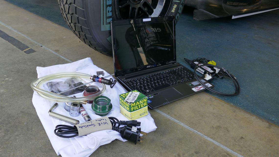 world-series-renault-t08